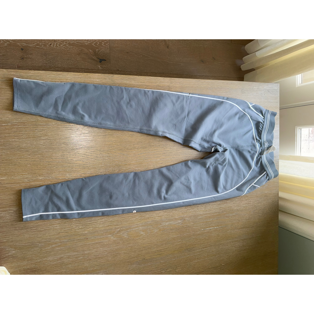 Alo Yoga Gray Leggings - Picture 4 of 5